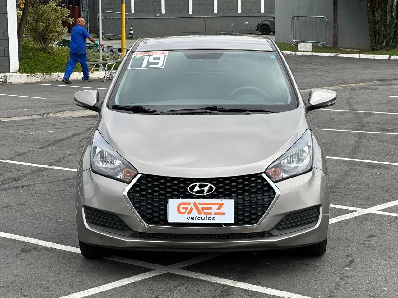HYUNDAI HB20