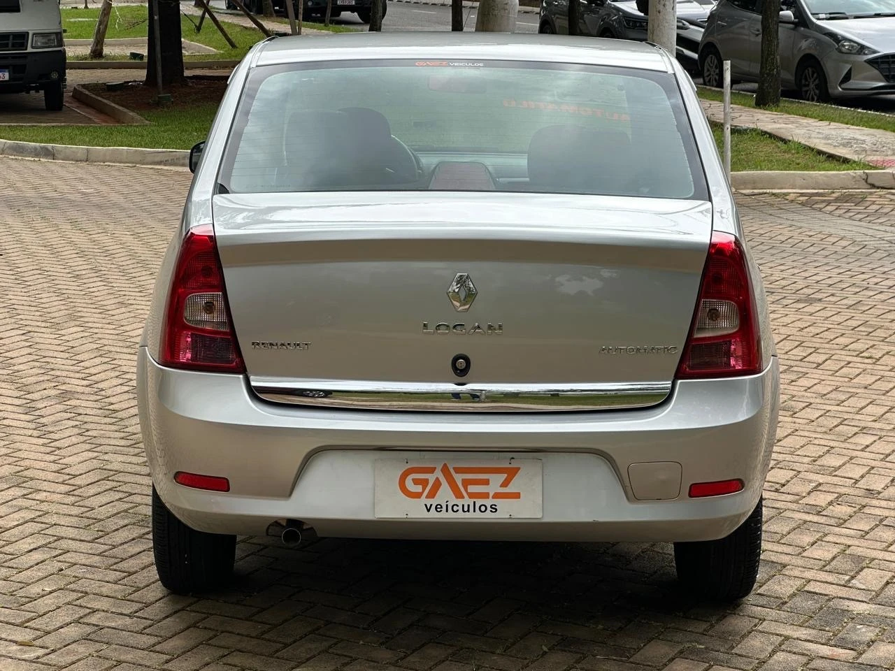 RENAULT LOGAN