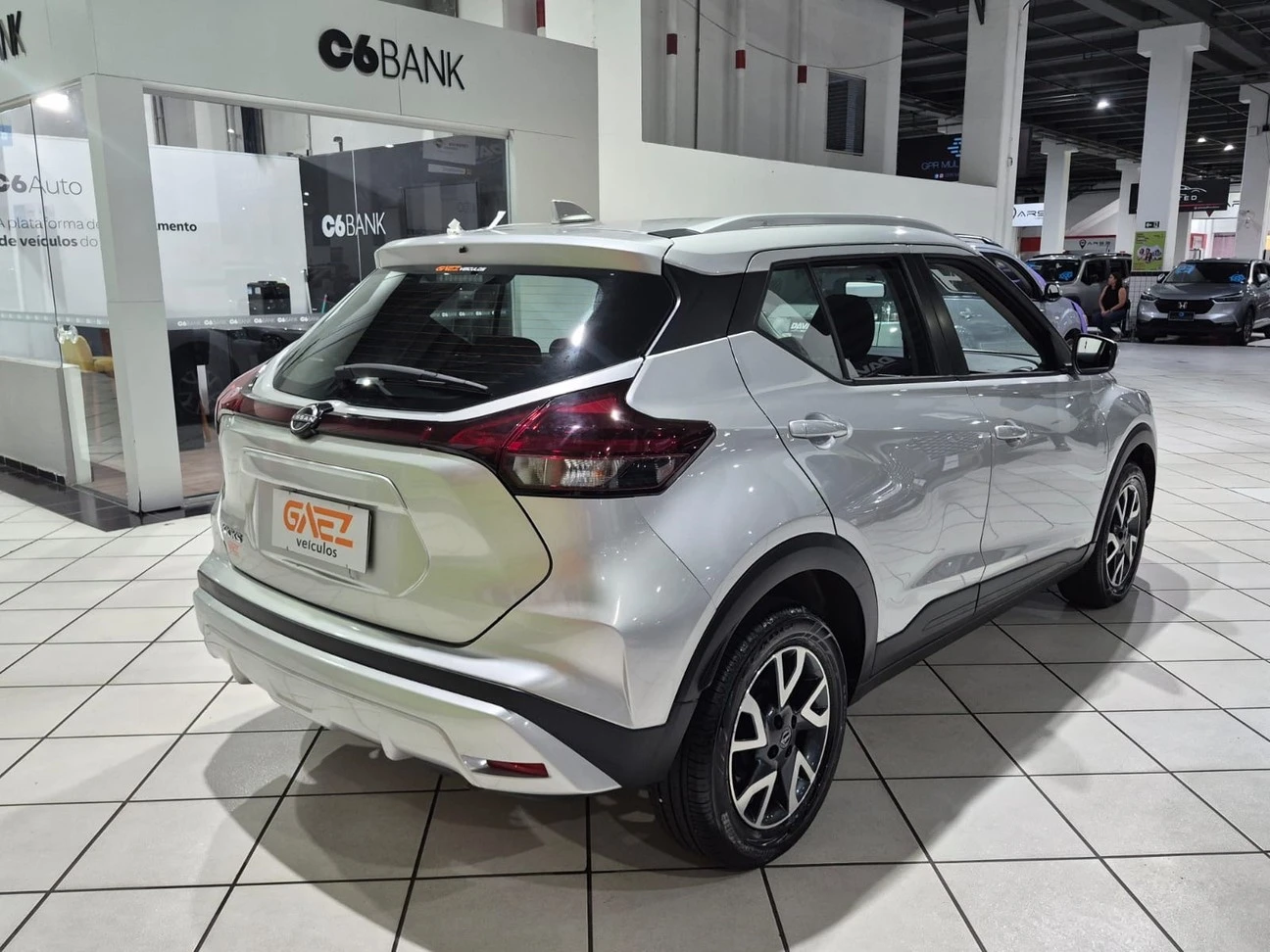 NISSAN KICKS