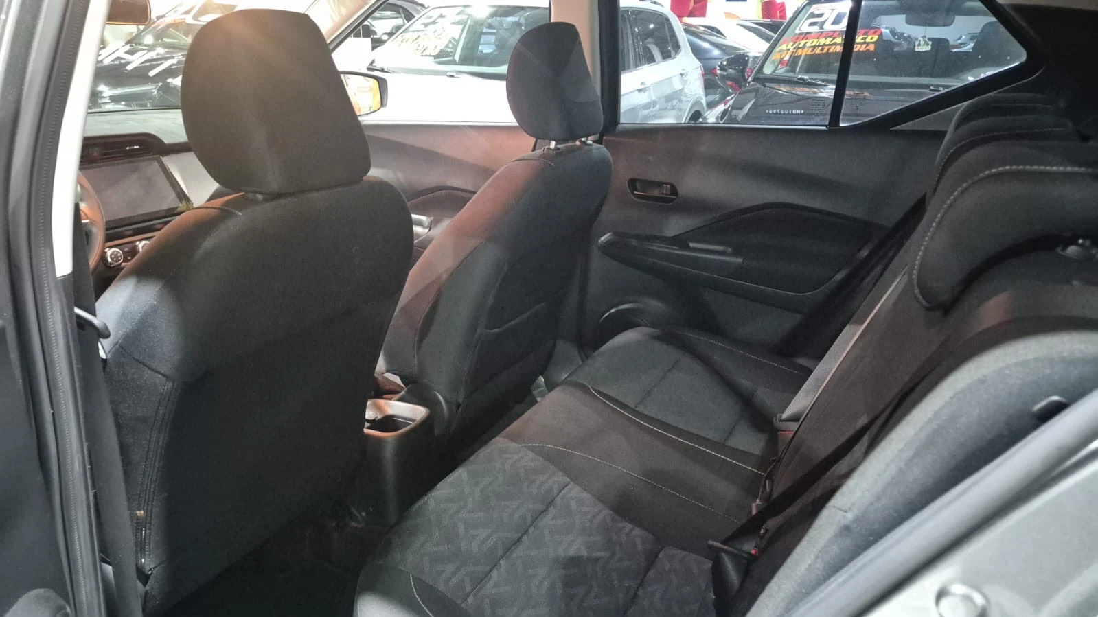 NISSAN KICKS