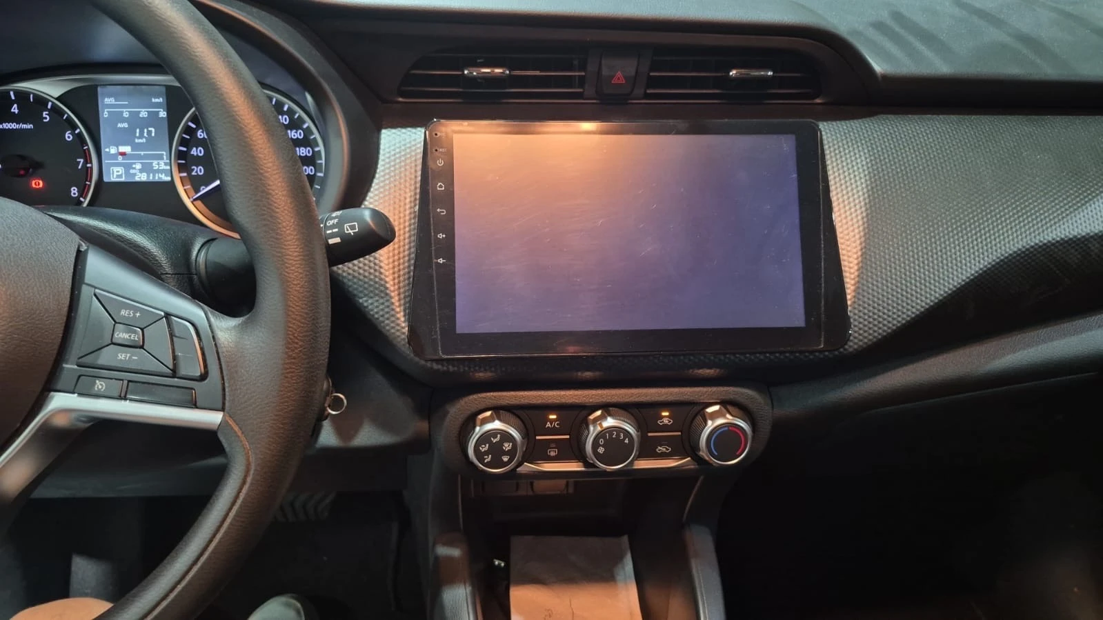 NISSAN KICKS