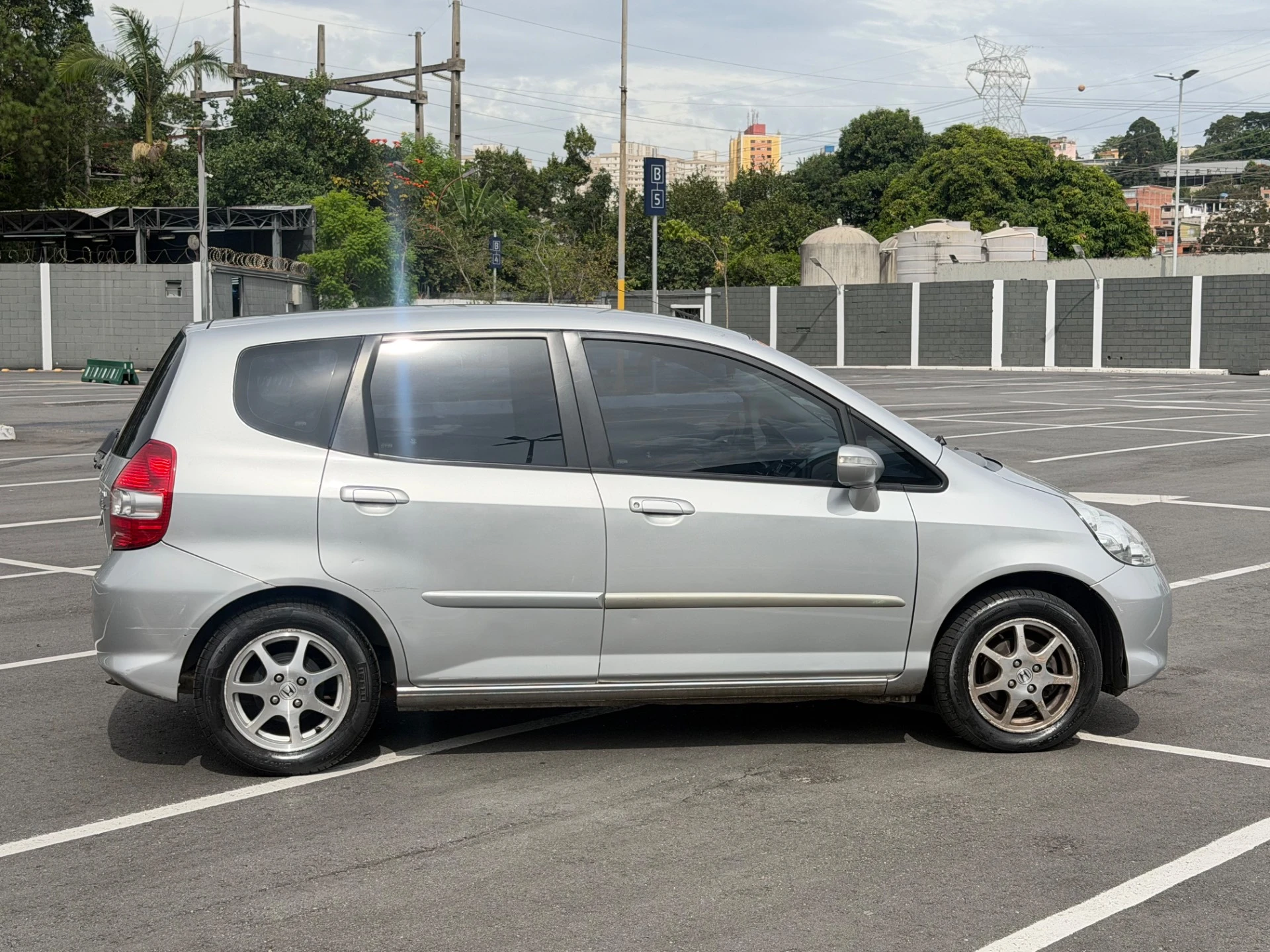 HONDA FIT
