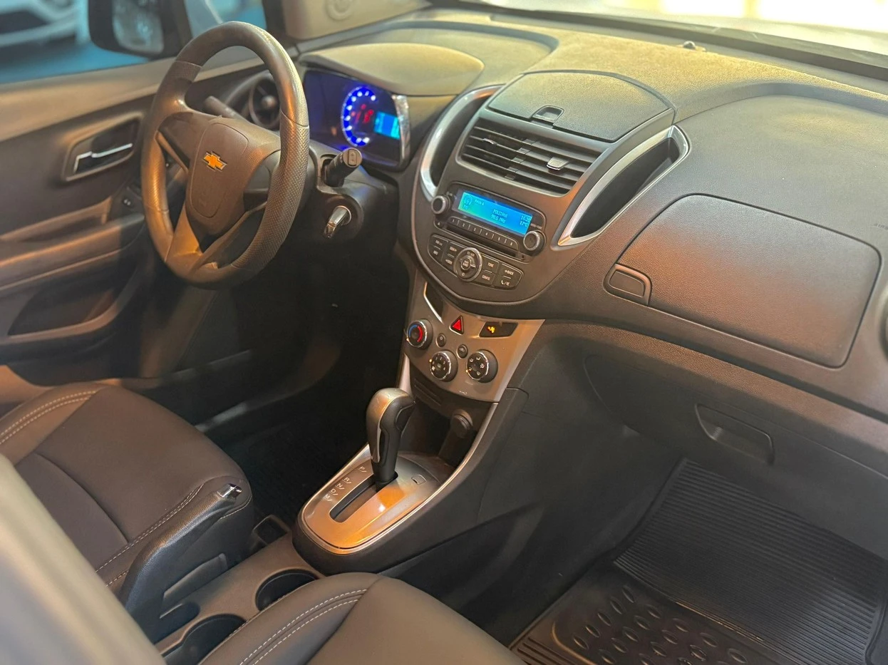 CHEVROLET TRACKER