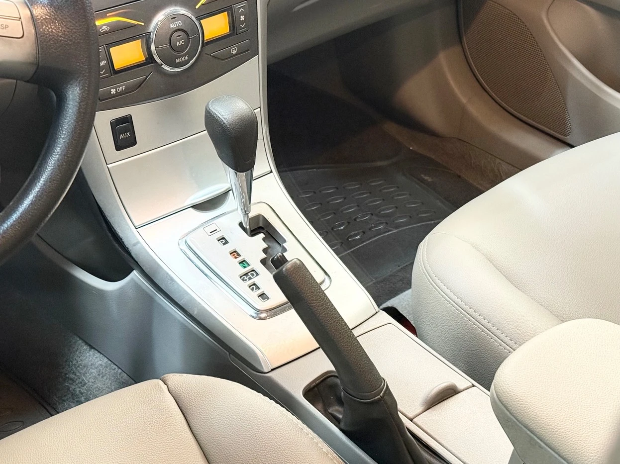 TOYOTA COROLLA