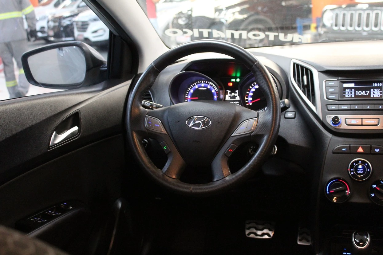 HYUNDAI HB20X
