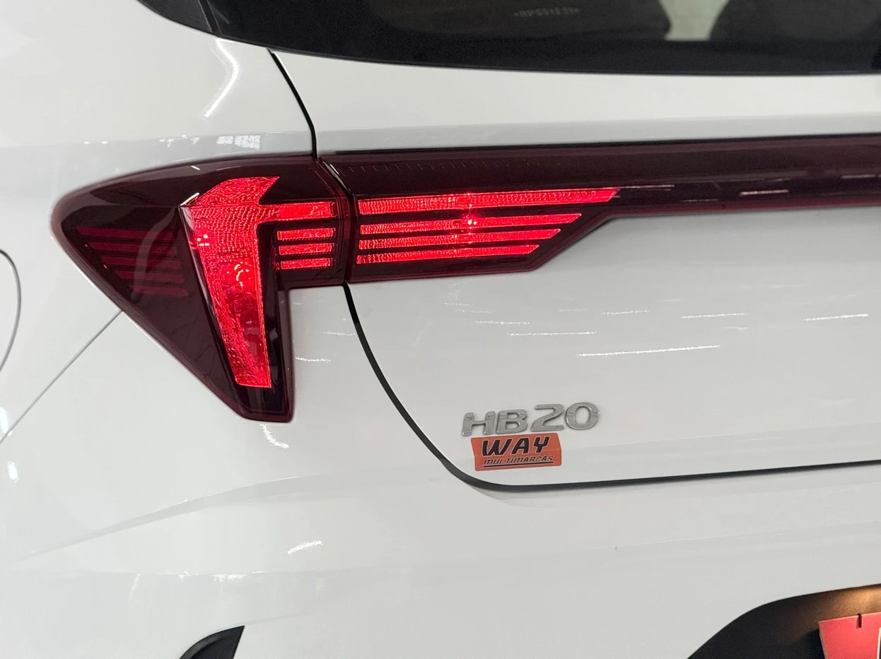 HYUNDAI HB20