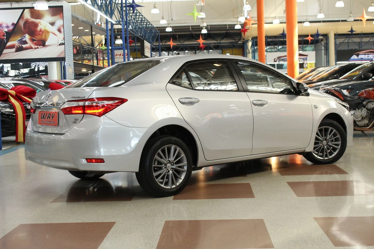 TOYOTA COROLLA