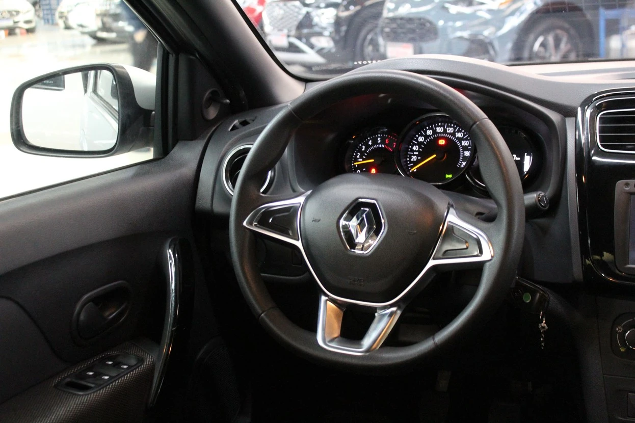 RENAULT LOGAN