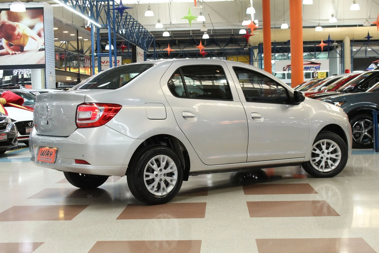 RENAULT LOGAN