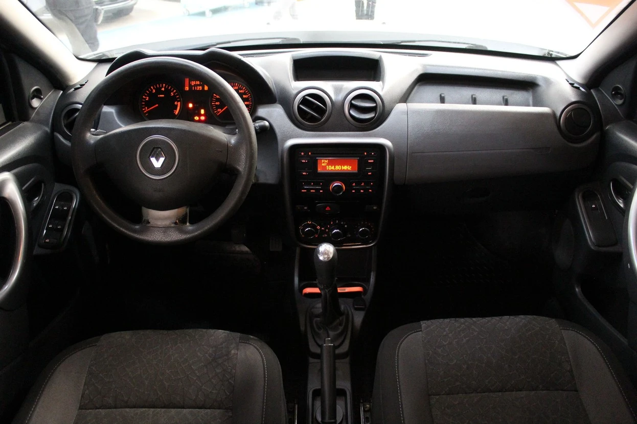 RENAULT DUSTER