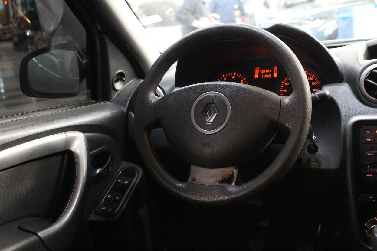 RENAULT DUSTER