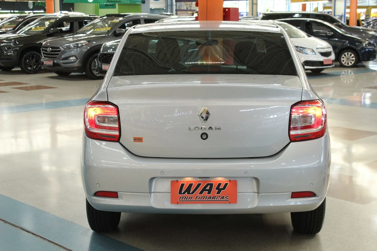 RENAULT LOGAN