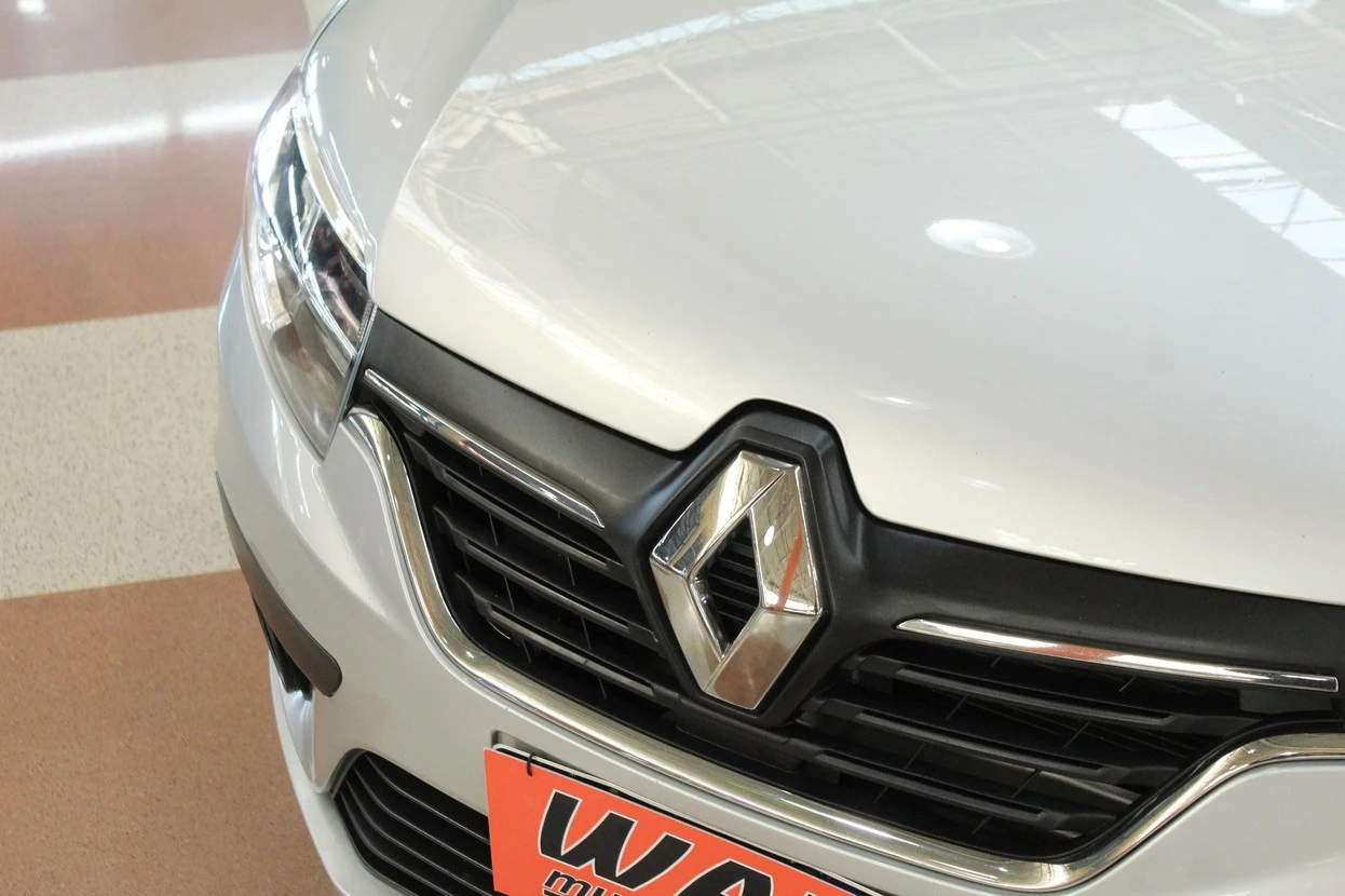 RENAULT LOGAN