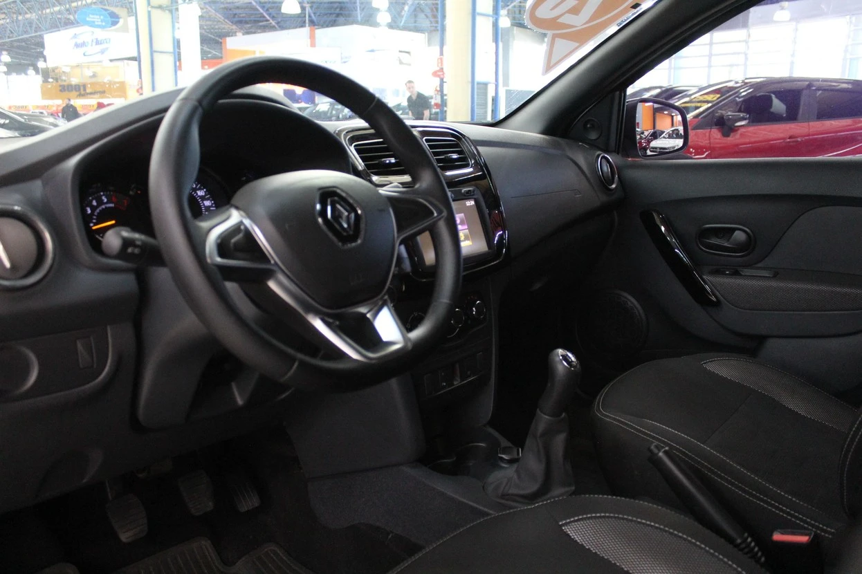 RENAULT LOGAN