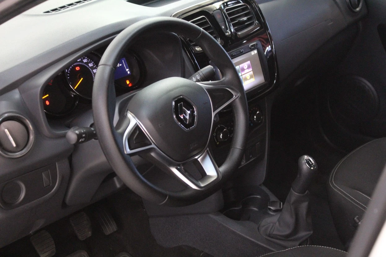 RENAULT LOGAN