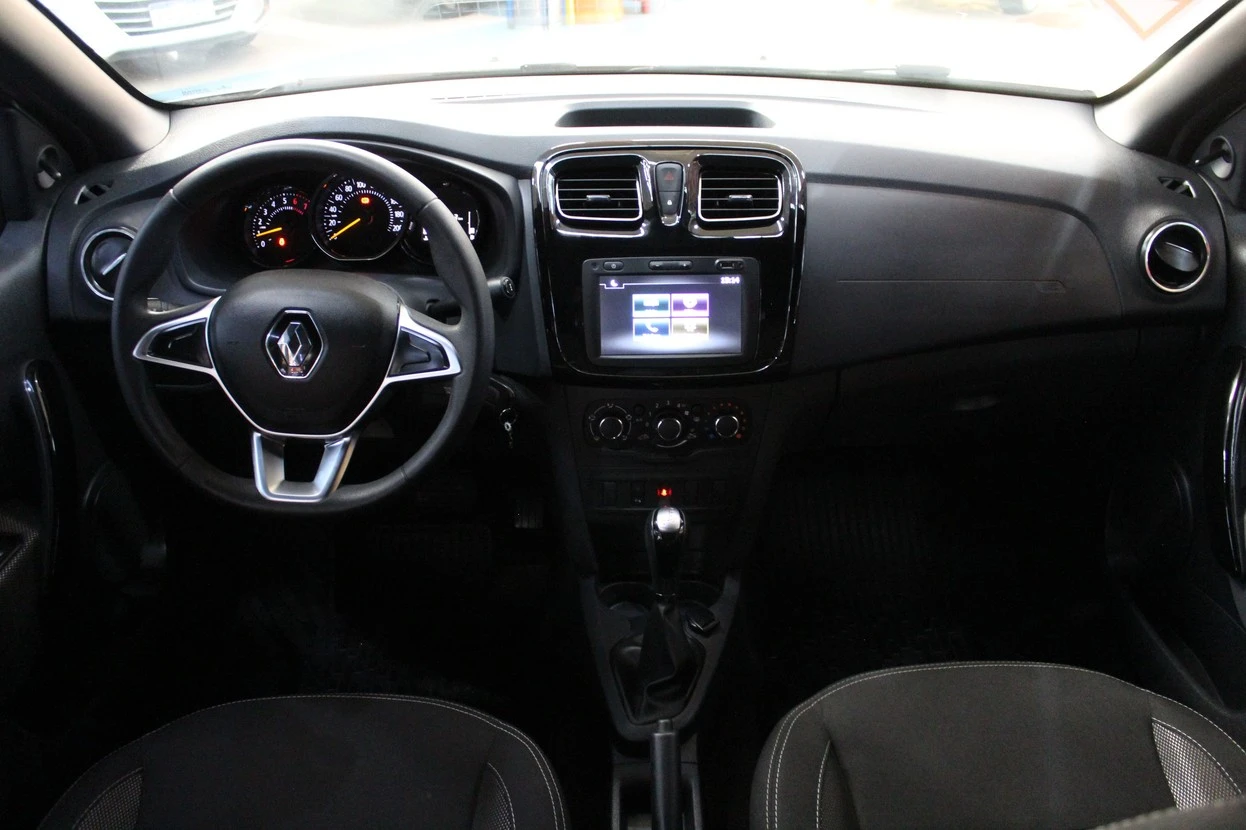 RENAULT LOGAN