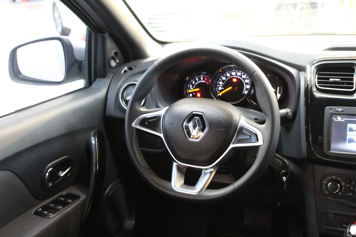RENAULT LOGAN