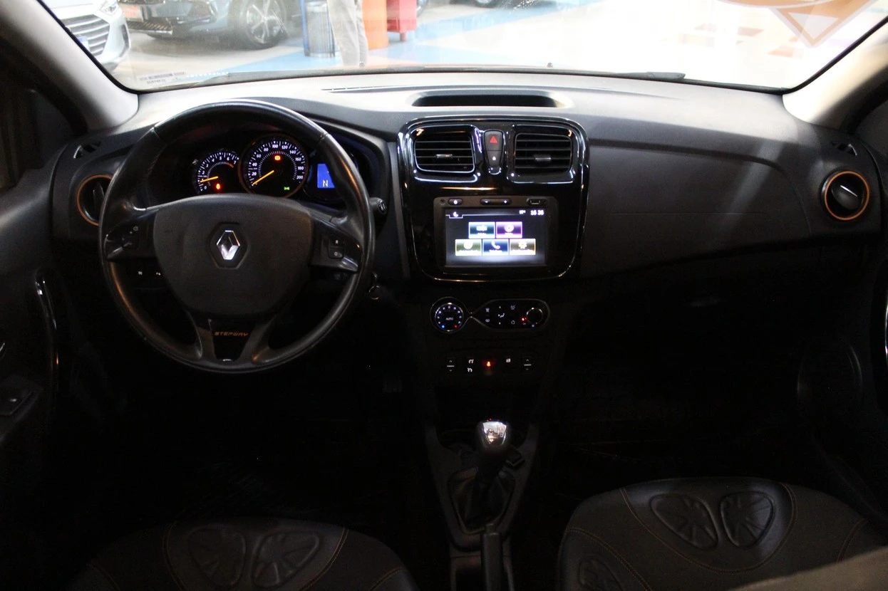 RENAULT SANDERO