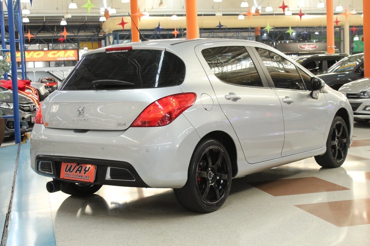 PEUGEOT 308