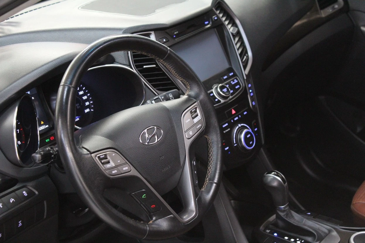 HYUNDAI GRAND SANTA FE