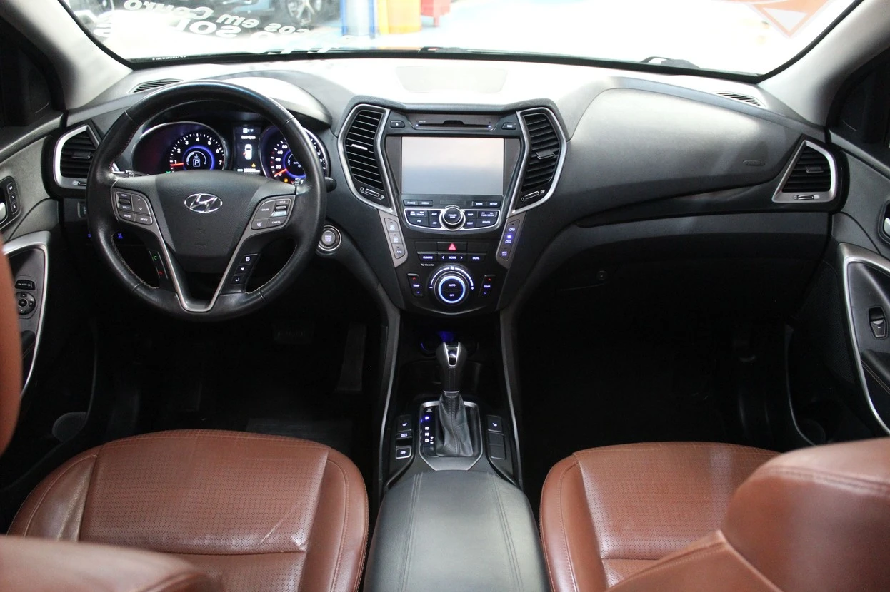 HYUNDAI GRAND SANTA FE