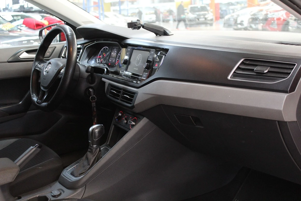 VOLKSWAGEN VIRTUS