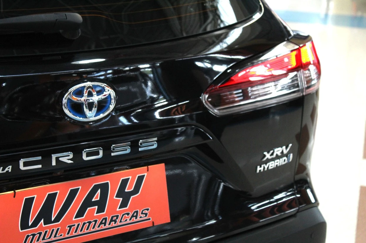 TOYOTA COROLLA CROSS
