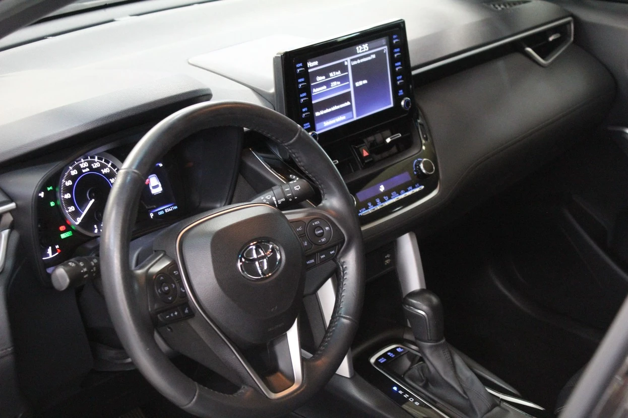 TOYOTA COROLLA CROSS