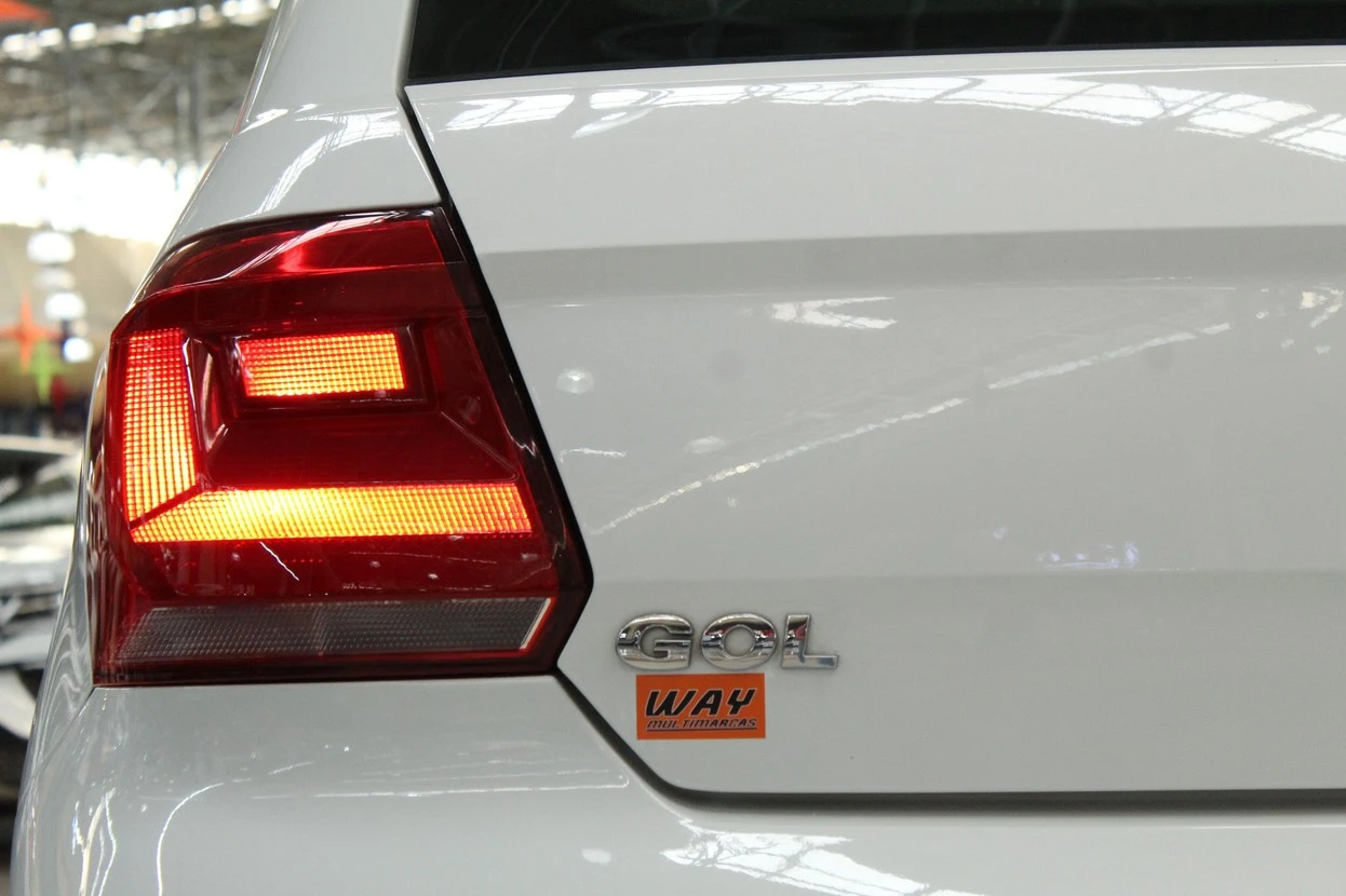 VOLKSWAGEN GOL