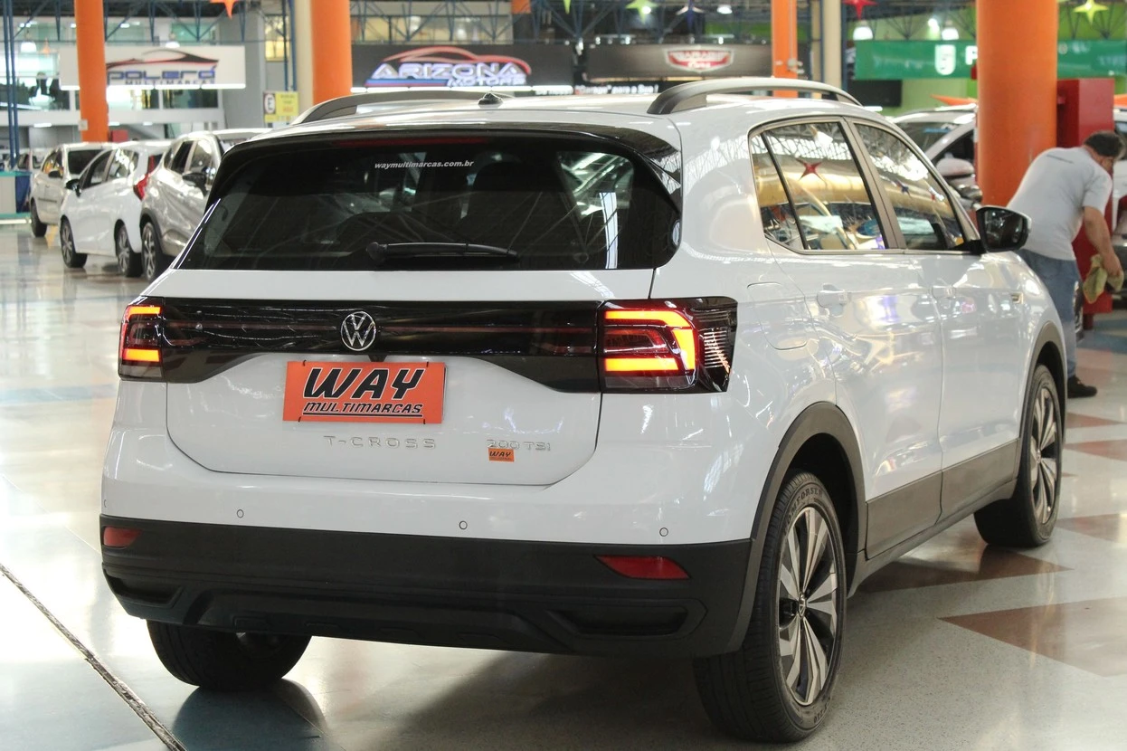 VOLKSWAGEN T-CROSS