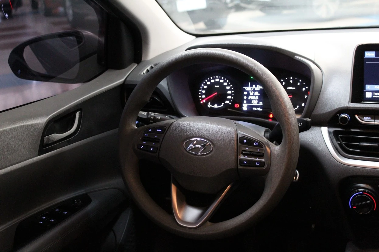 HYUNDAI HB20S