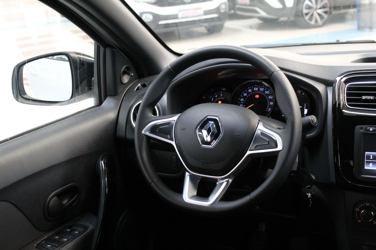 RENAULT LOGAN