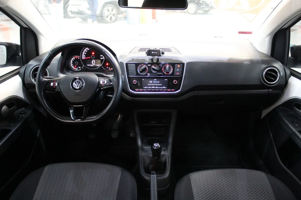VOLKSWAGEN UP