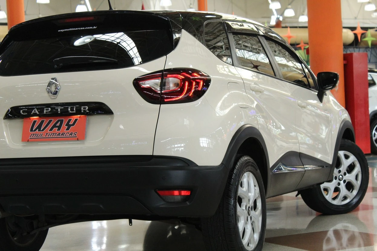 RENAULT CAPTUR