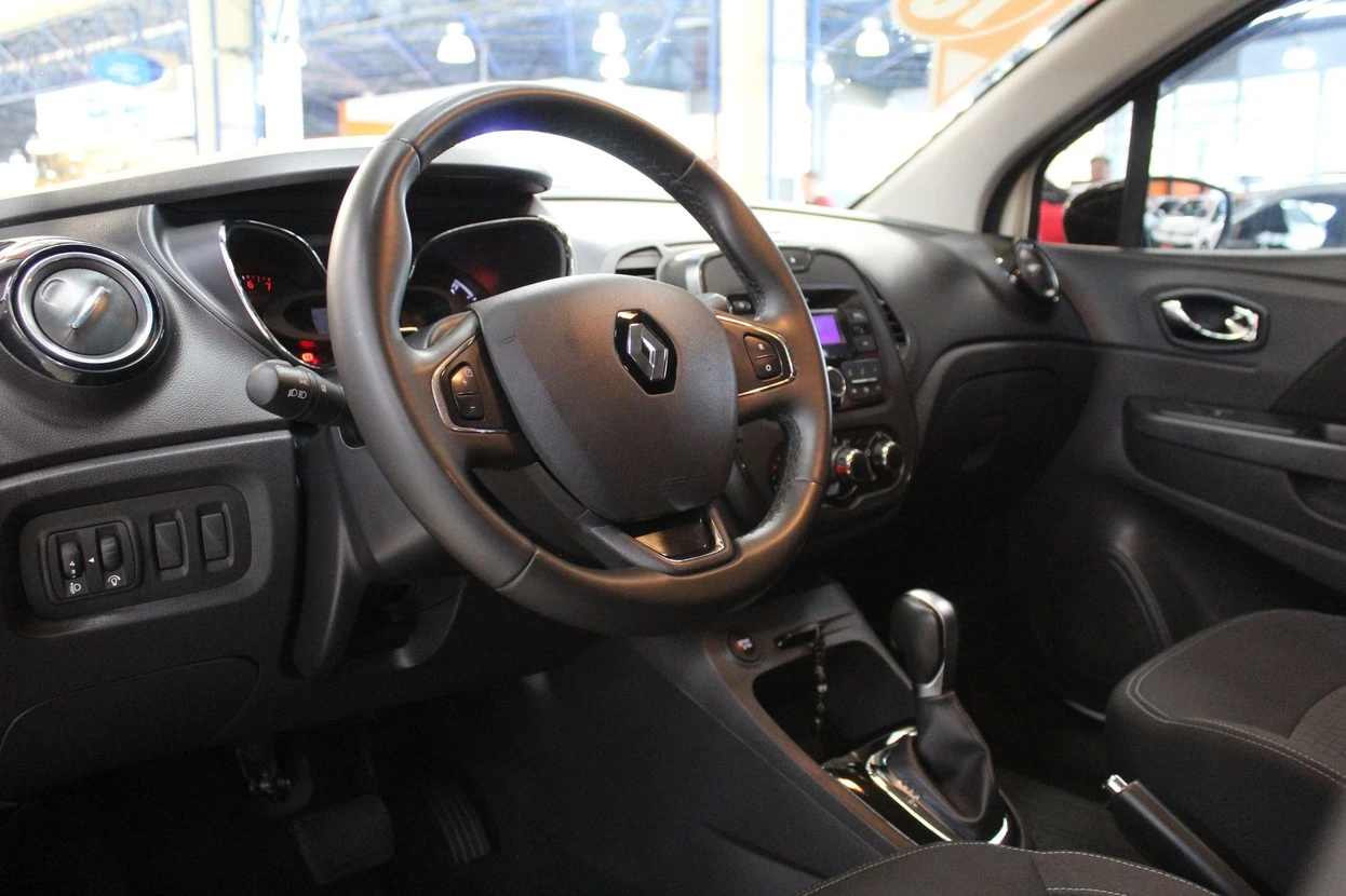 RENAULT CAPTUR