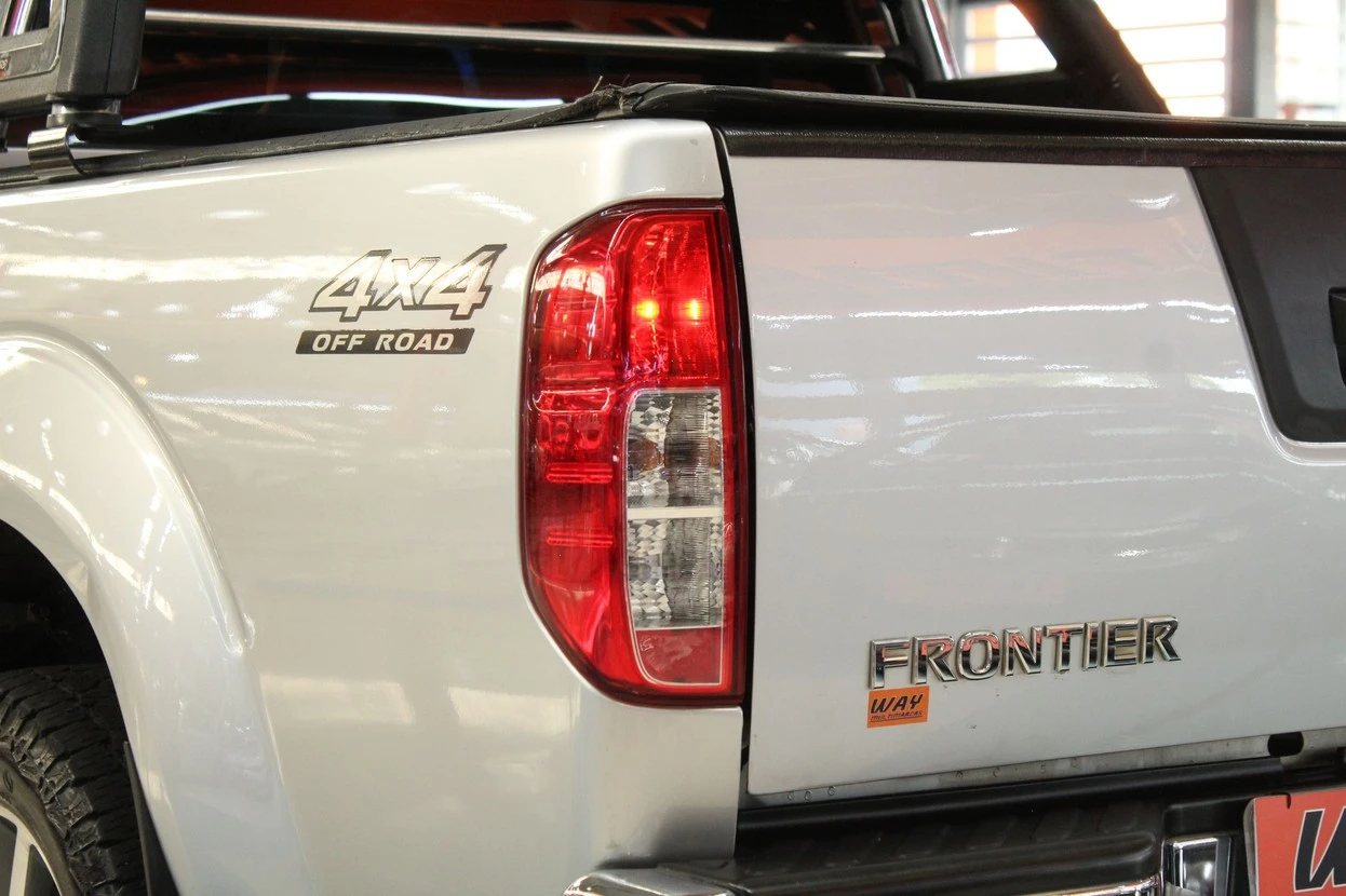 NISSAN FRONTIER