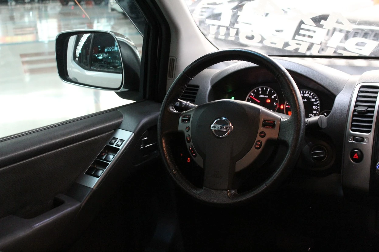 NISSAN FRONTIER