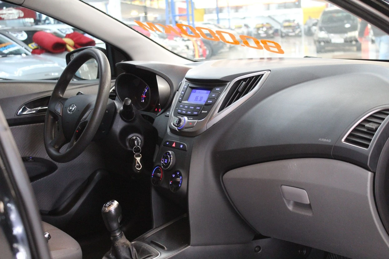 HYUNDAI HB20S