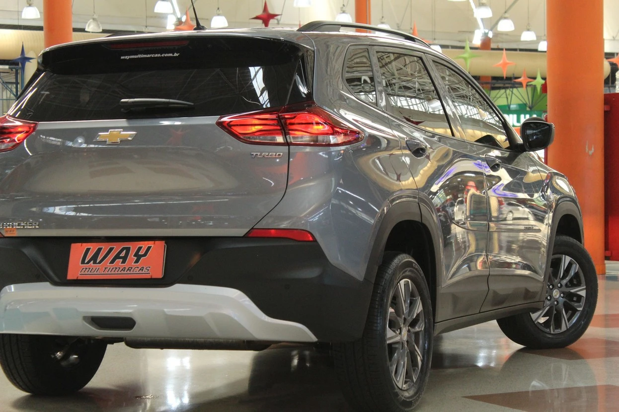 CHEVROLET TRACKER