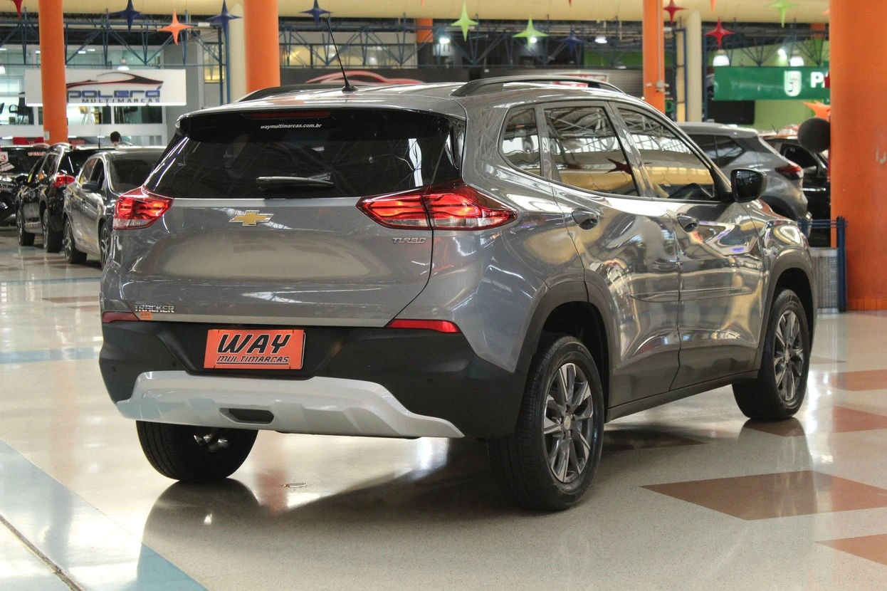 CHEVROLET TRACKER