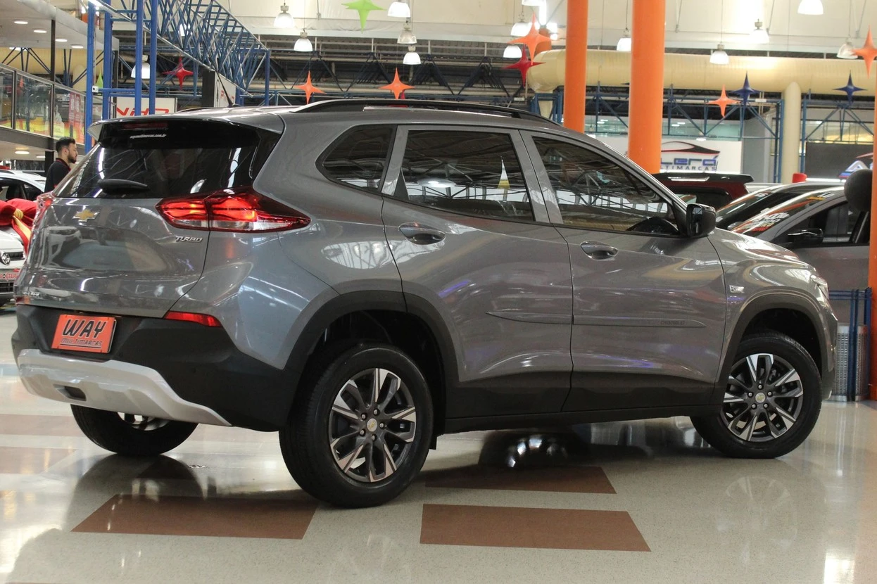 CHEVROLET TRACKER