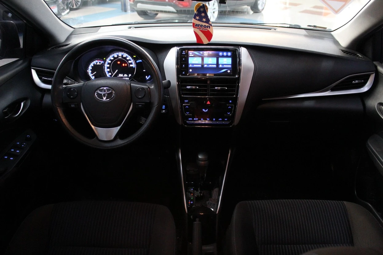 TOYOTA YARIS