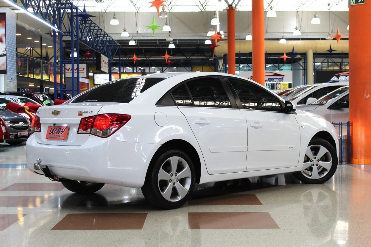 CHEVROLET CRUZE