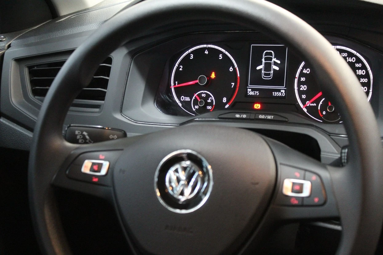 VOLKSWAGEN VIRTUS