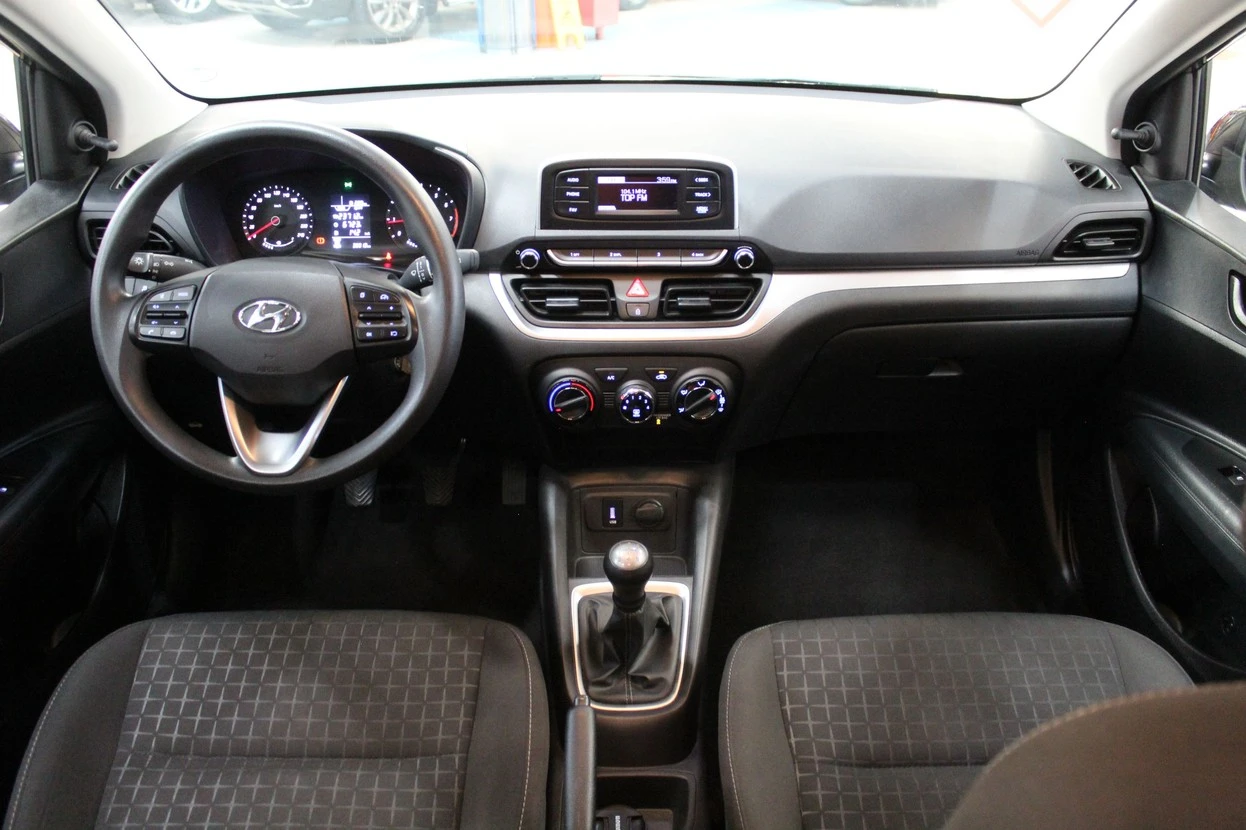 HYUNDAI HB20