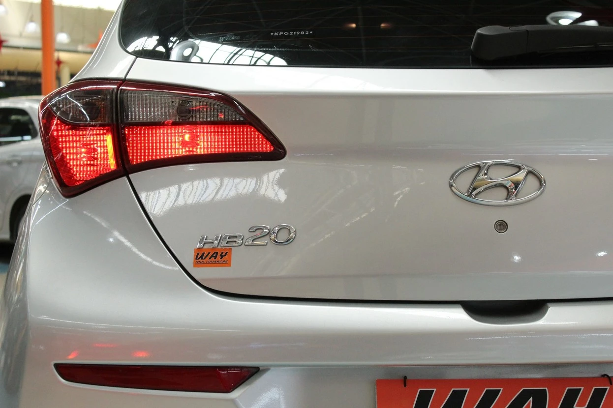 HYUNDAI HB20