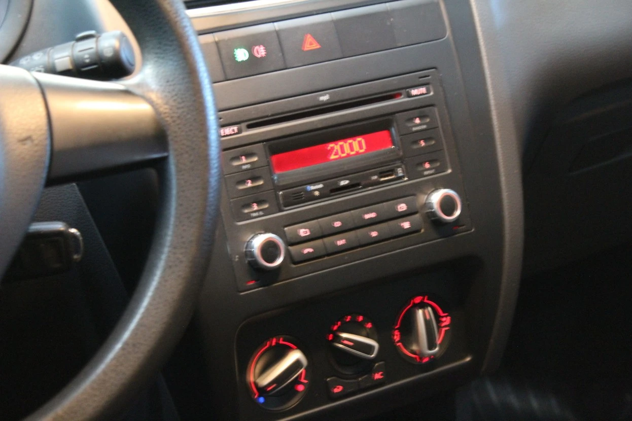 VOLKSWAGEN FOX