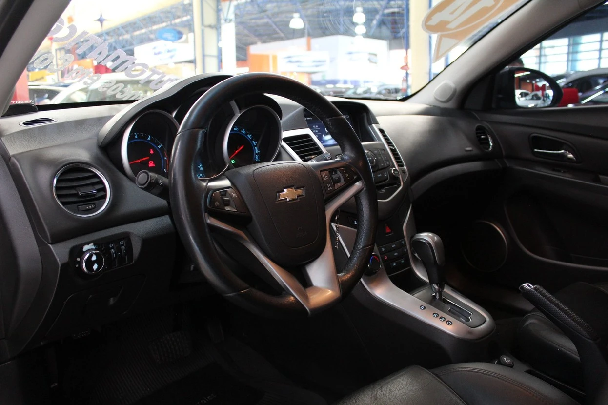 CHEVROLET CRUZE