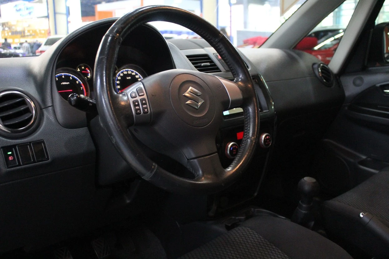 SUZUKI SX4