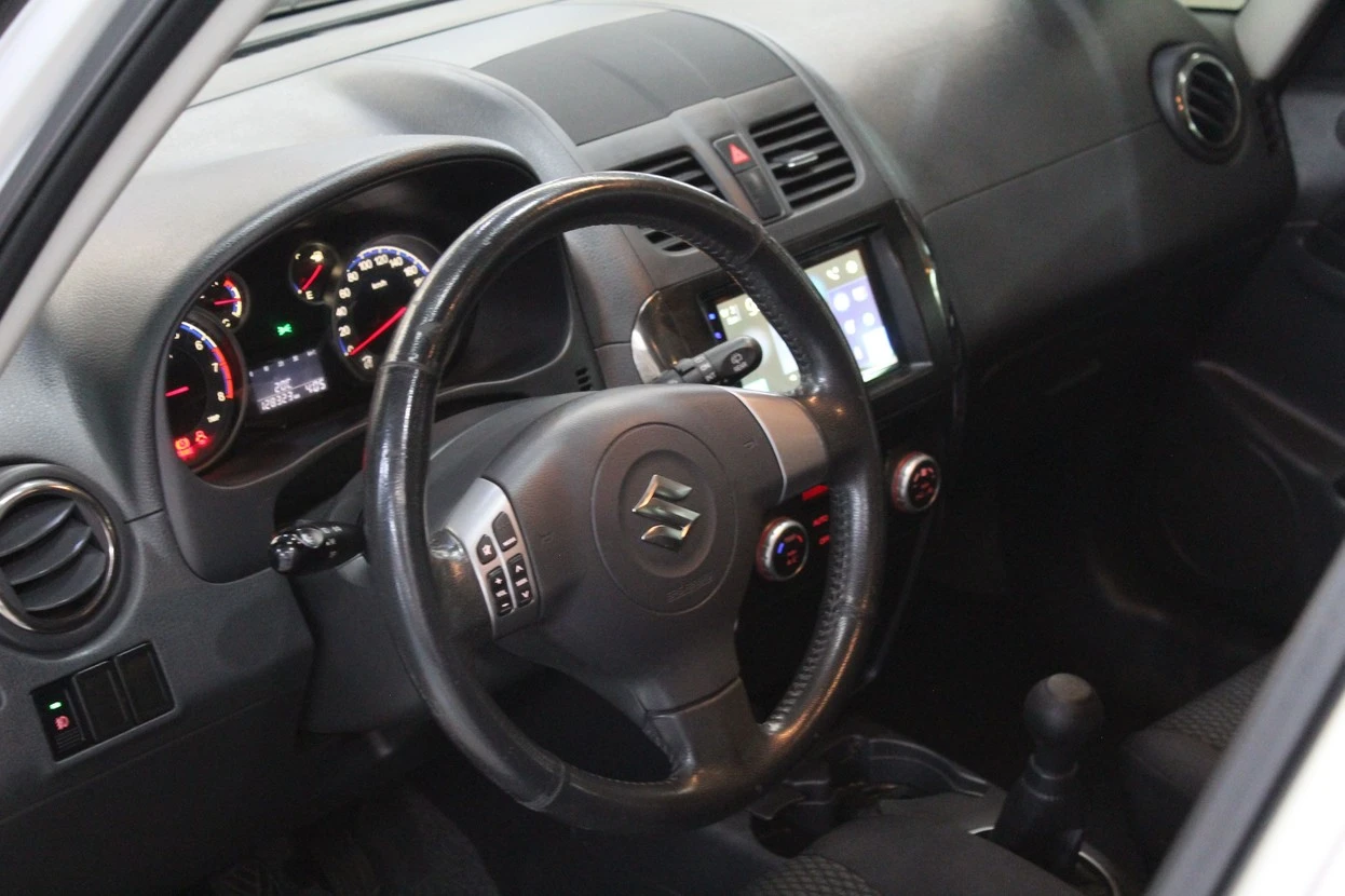 SUZUKI SX4